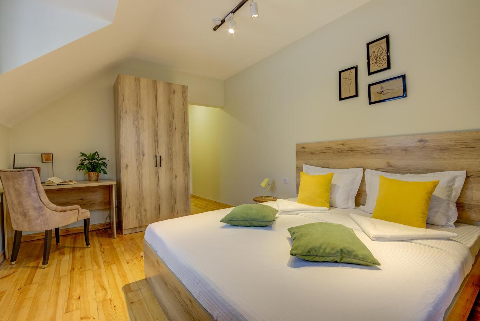 People Guest House Biszkek Zewnętrze zdjęcie
