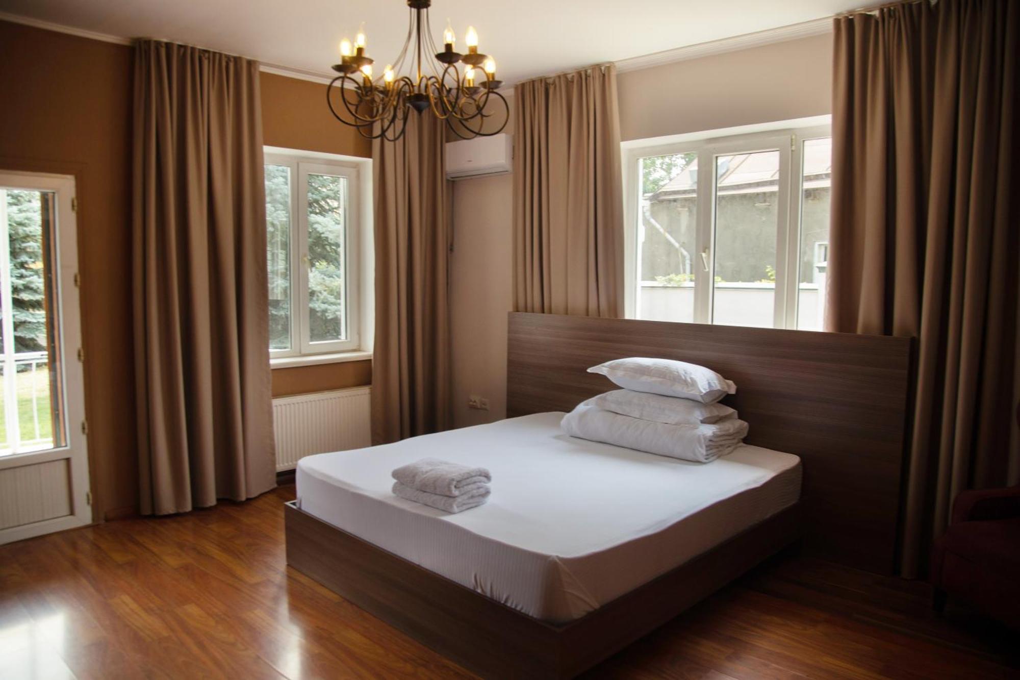 People Guest House Biszkek Zewnętrze zdjęcie