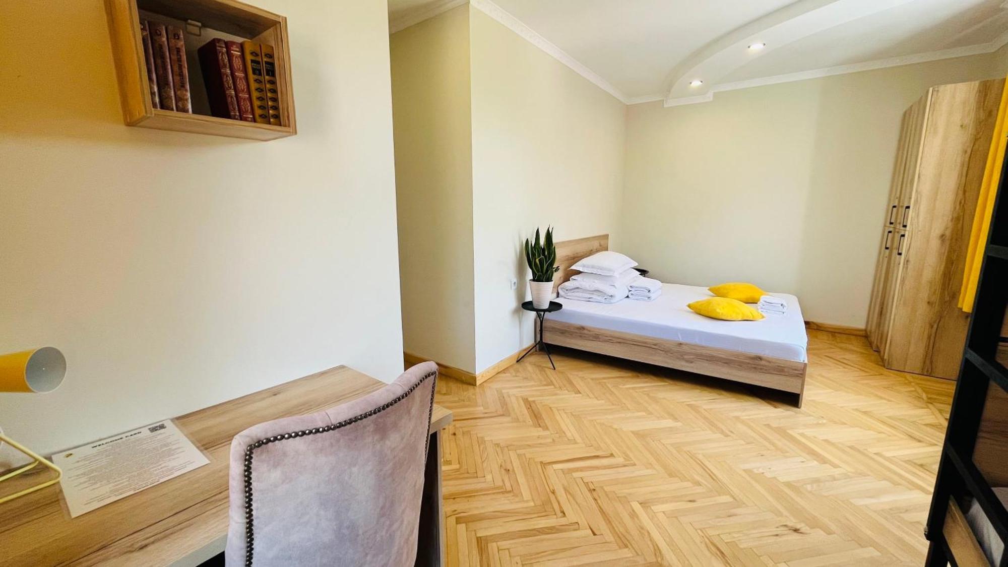 People Guest House Biszkek Zewnętrze zdjęcie